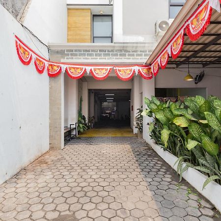 Reddoorz Plus Syariah Near Mall Pondok Indah Jakarta Buitenkant foto