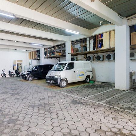 Reddoorz Plus Syariah Near Mall Pondok Indah Jakarta Buitenkant foto